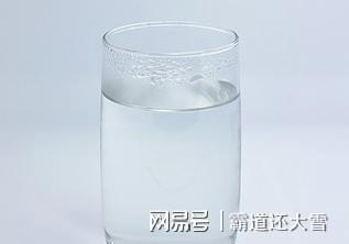 矿泉水检测出可能致癌物 白开水、桶装水、矿泉水，你选哪个？